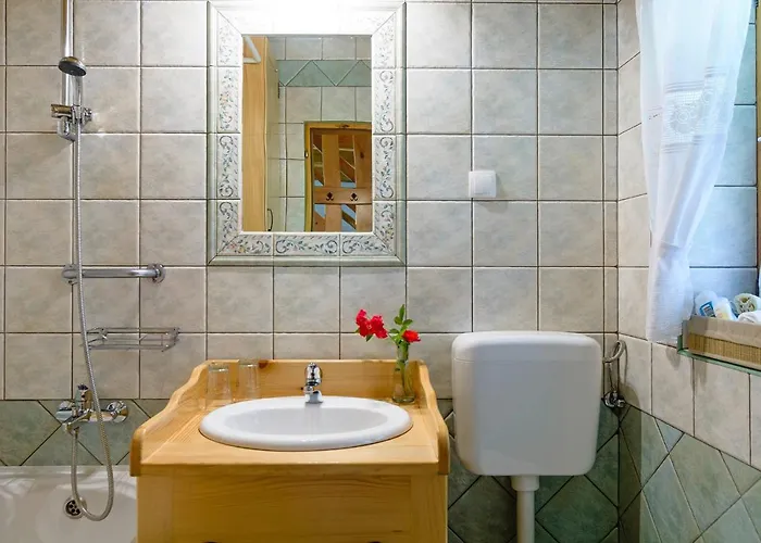 Osmak In Gusti Laz Tatil Evi *