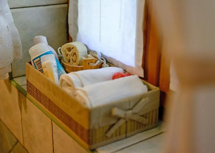 Osmak In Gusti Laz *